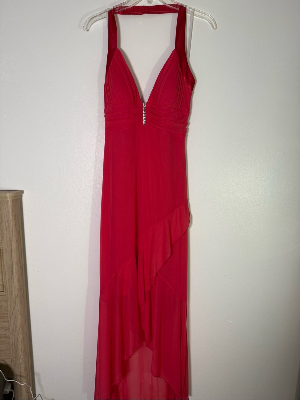 Y2K Hot Pink Halter V-Neck Evening Dress with Ruffle Skirt